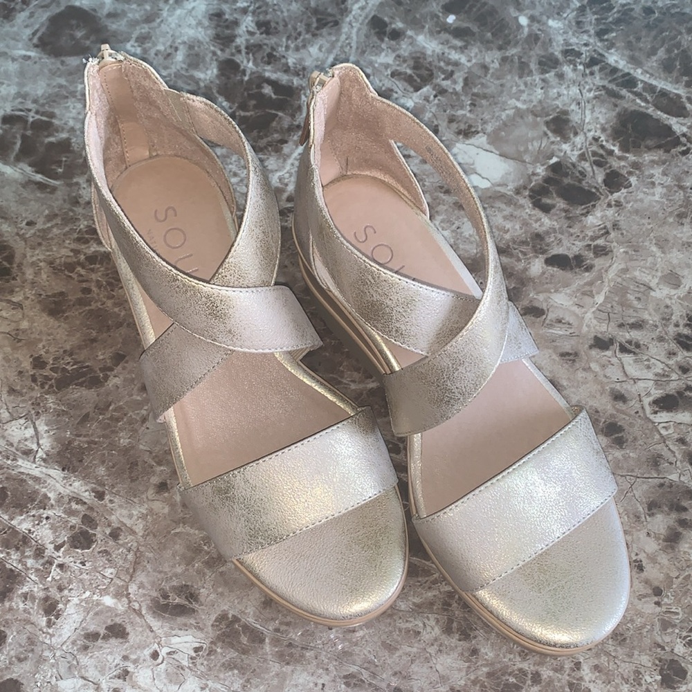 SOUL Naturalizer Goodtimes Wedge Sandal - 8W - Picture 8 of 13